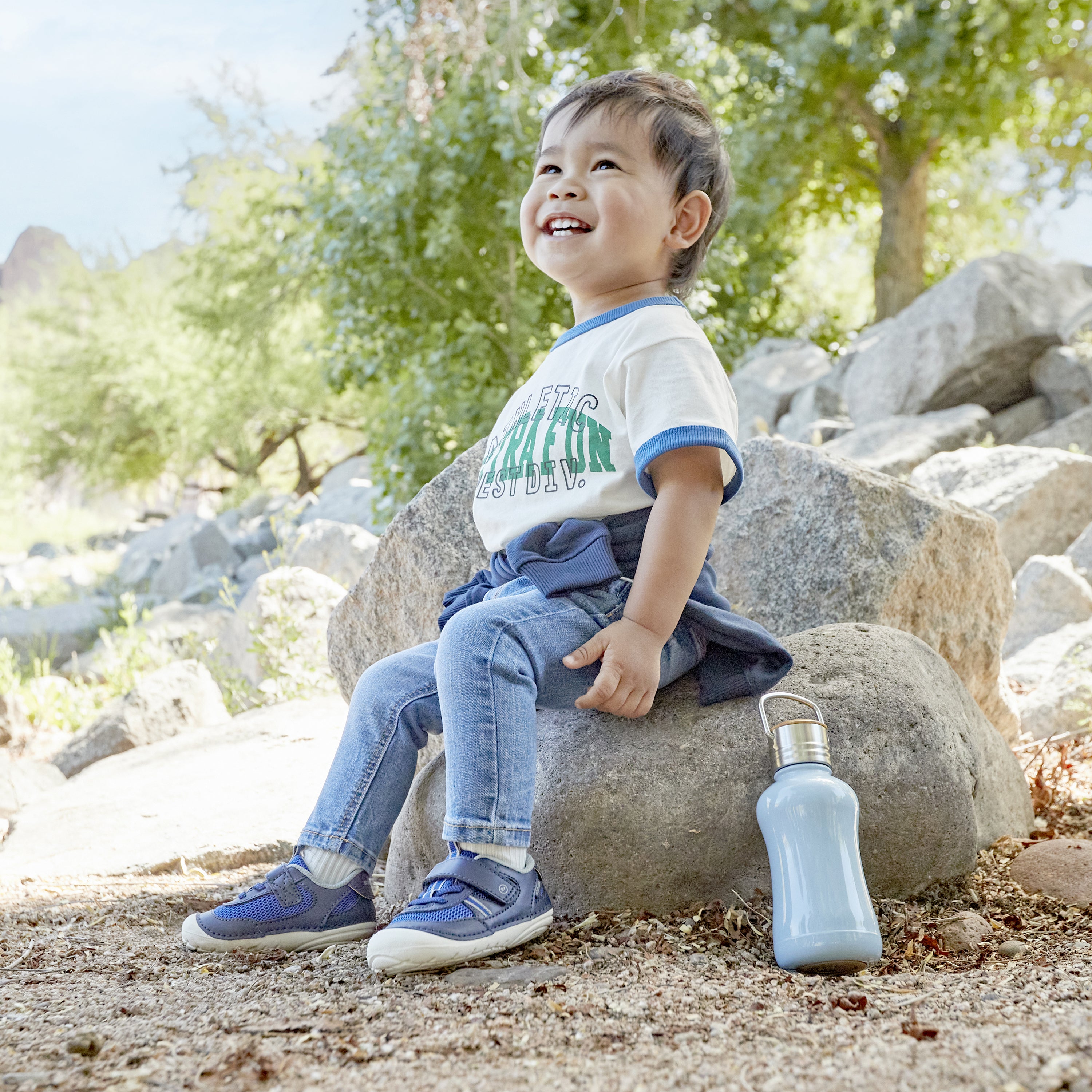 Stride Rite ストライドライト 男の子用 キッズシューズ 子供靴 スニーカー 運動靴 M2P Bolt (Toddler) - Blue Neon Stride Rite ストライドライト 男の子用 キッズシューズ 子供靴 ベビー