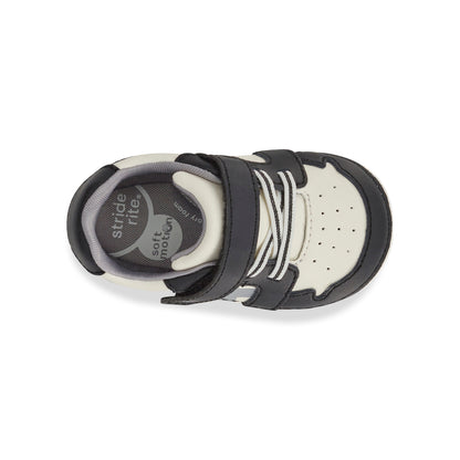 soft-motion-waverly-sneaker-littlekid-black-white__Black/White_5