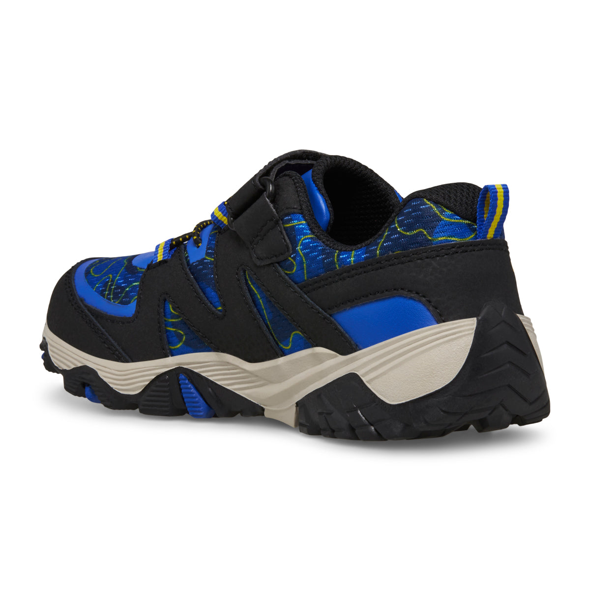 Trail Quest Sneaker