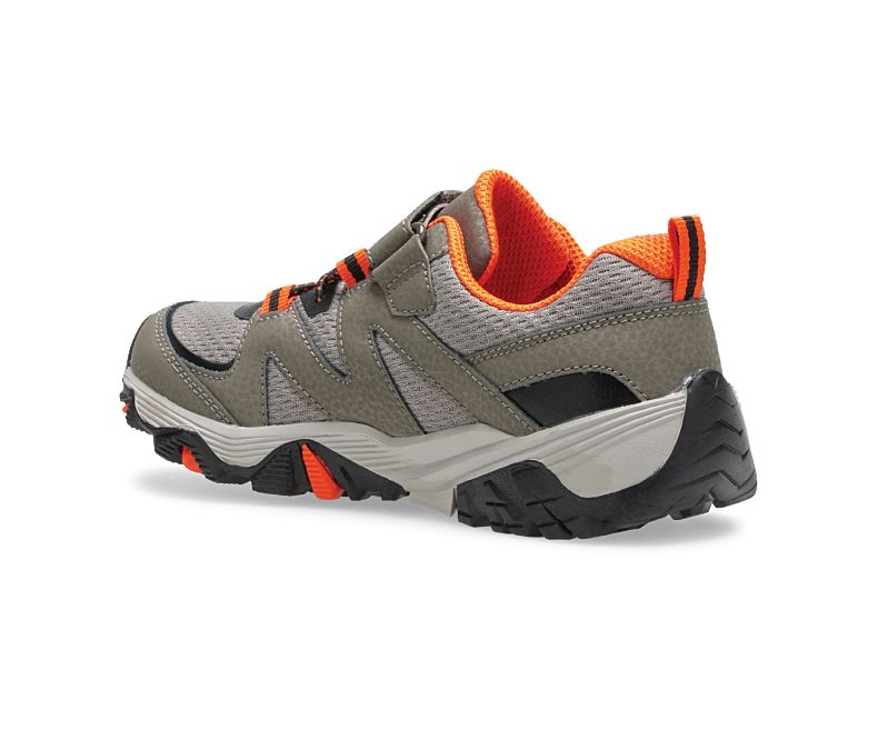 Trail Quest Sneaker